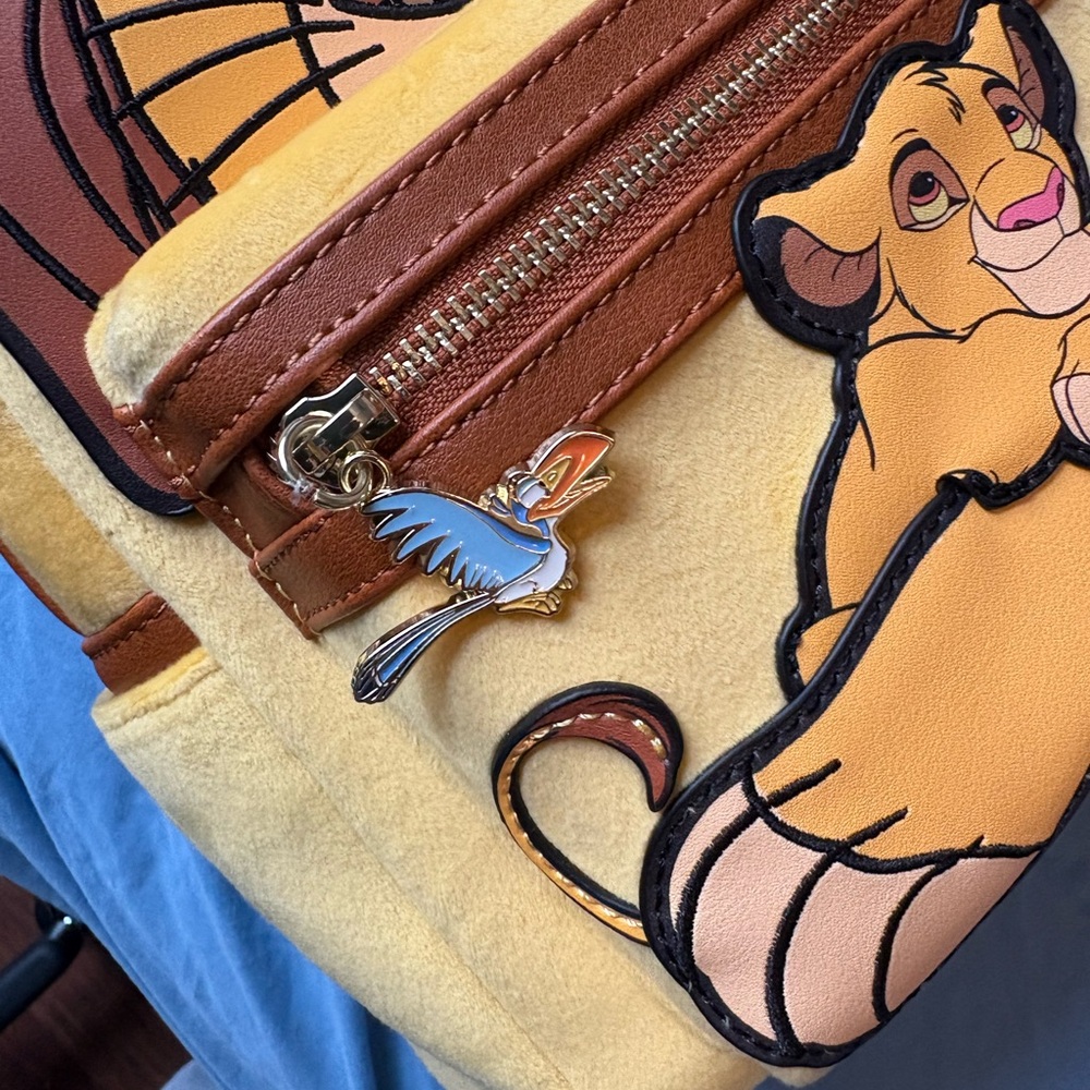 Disney Loungefly Yellow and Brown Backpack - never been used - Picture 4 of 8